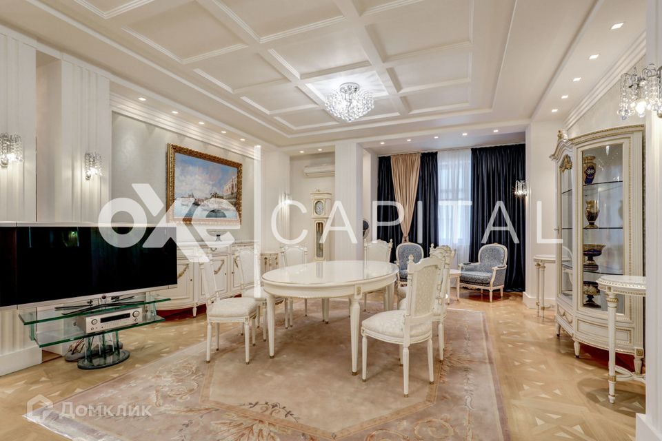 Сдаётся 5-комнатная квартира, 200 м²