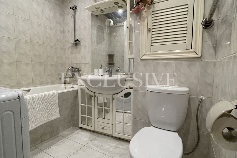 Продаётся 4-комнатная квартира, 100.8 м²