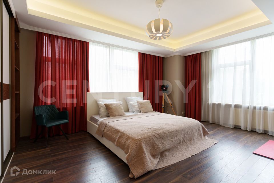 Продаётся 2-комнатная квартира, 103.3 м²