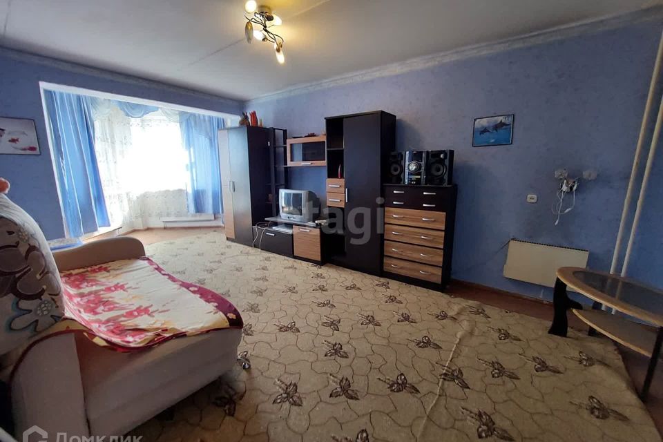 Продаётся 1-комнатная квартира, 40.2 м²