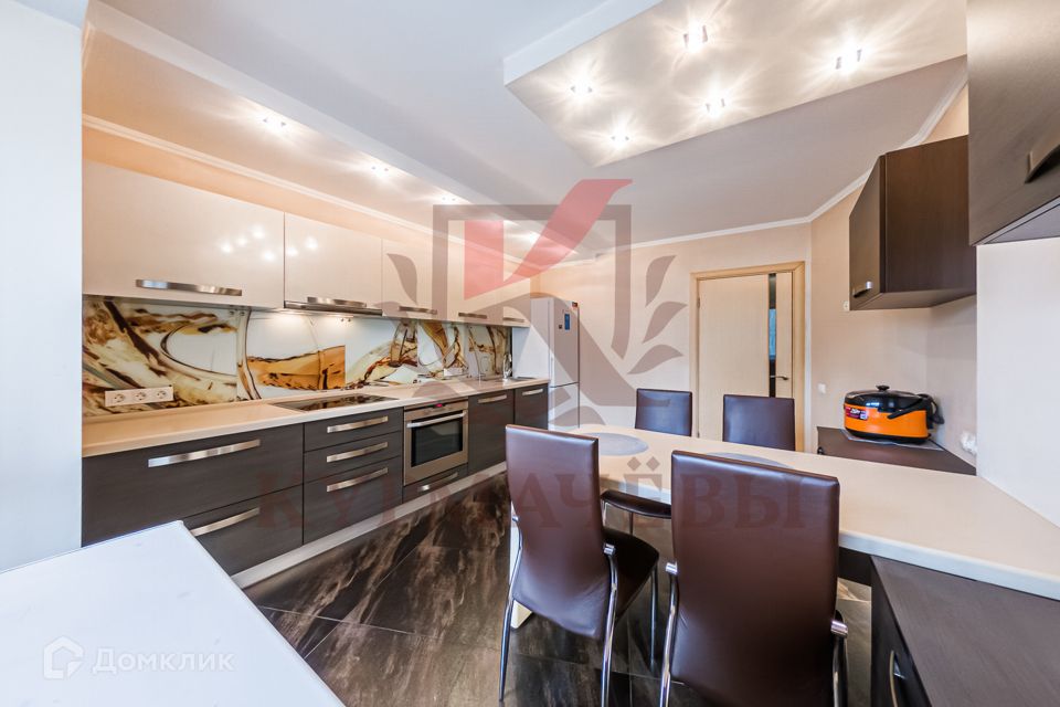 Сдаётся 2-комнатная квартира, 66.3 м²
