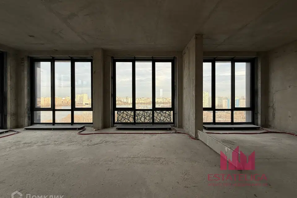 Продаётся 3-комнатная квартира, 128.5 м²