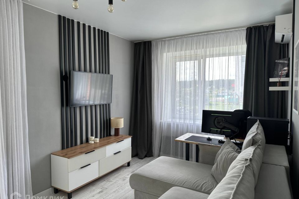 Продаётся 1-комнатная квартира, 42 м²