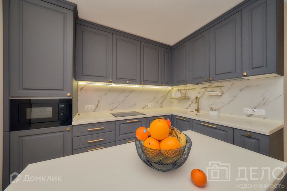 Продаётся 3-комнатная квартира, 136 м²