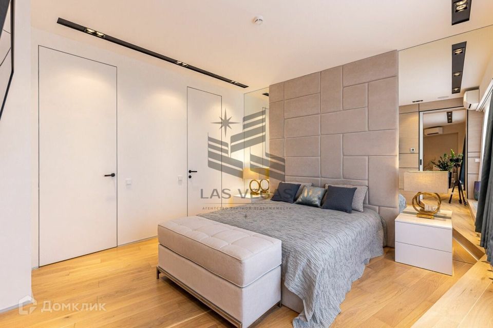Сдаётся 2-комнатная квартира, 110 м²