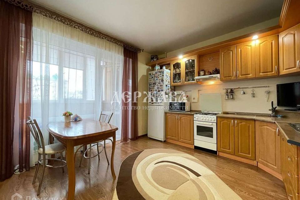 Продаётся 3-комнатная квартира, 82.2 м²