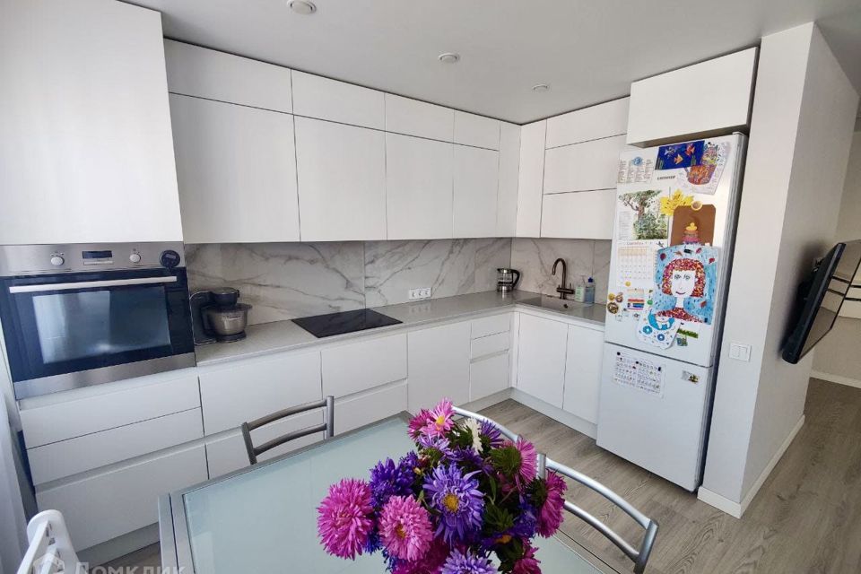 Продаётся 4-комнатная квартира, 79 м²