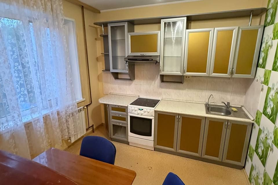Сдаётся 4-комнатная квартира, 70.7 м²
