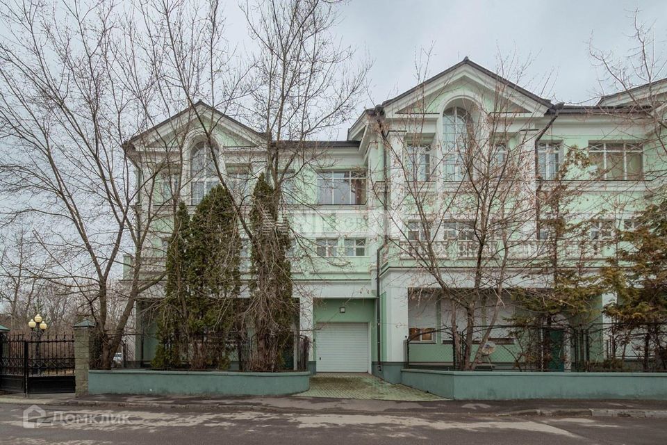 Продаётся 6-комнатная квартира, 428.4 м²