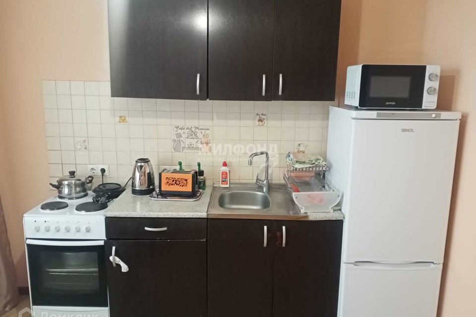 Сдаётся 1-комнатная квартира, 42 м²