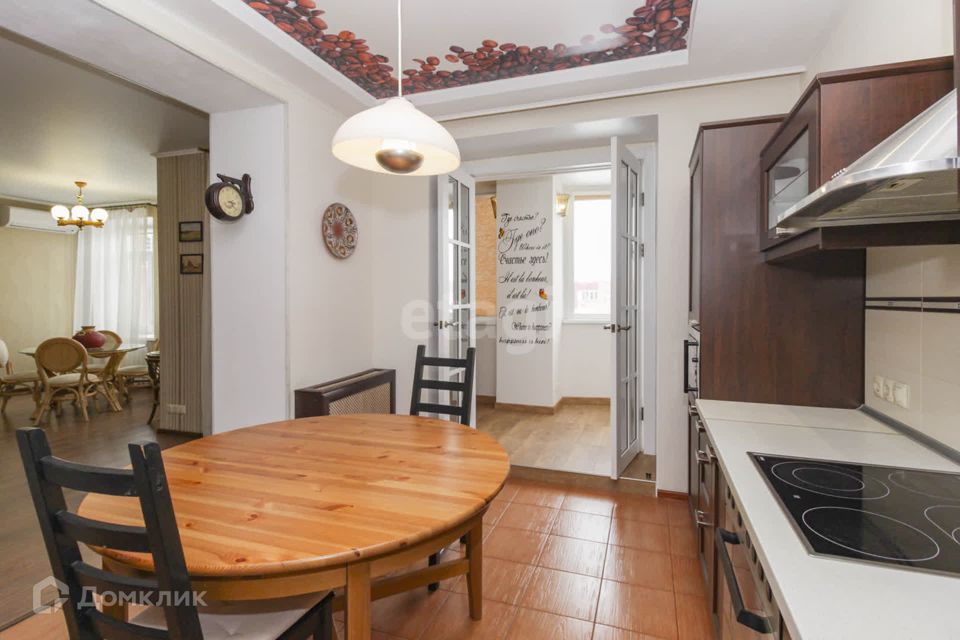 Продаётся 2-комнатная квартира, 79.9 м²