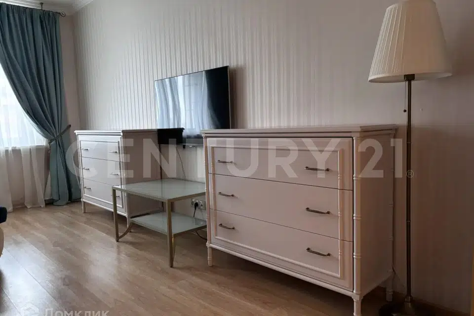 Продаётся 2-комнатная квартира, 60.8 м²