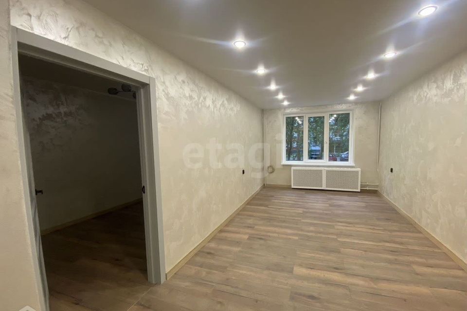 Продаётся 3-комнатная квартира, 54.9 м²
