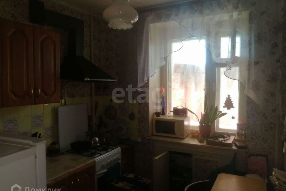 Продаётся 4-комнатная квартира, 72 м²