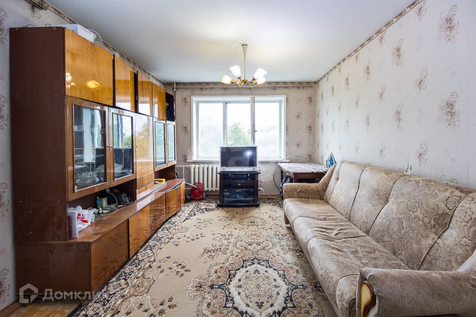 Продаётся 4-комнатная квартира, 70 м²