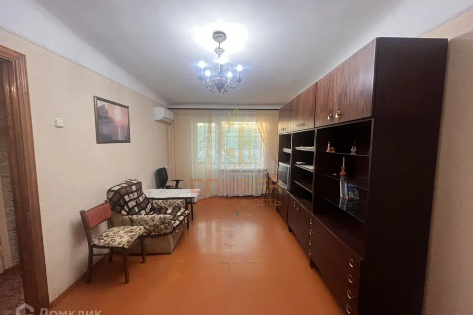 Продаётся 3-комнатная квартира, 55.9 м²