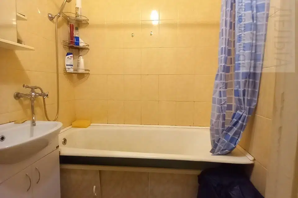 Продаётся 3-комнатная квартира, 61.8 м²