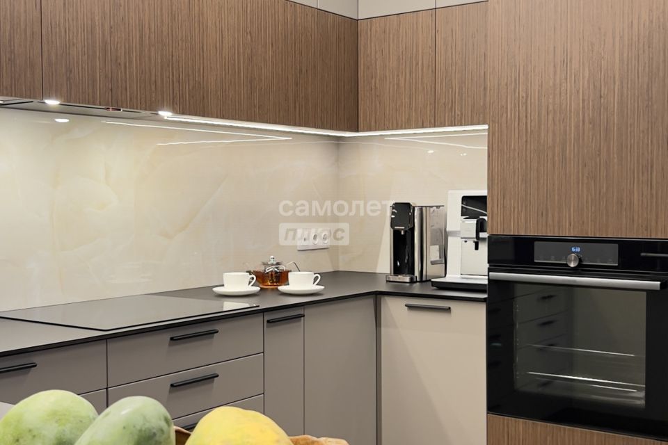 Продаётся 3-комнатная квартира, 102.5 м²
