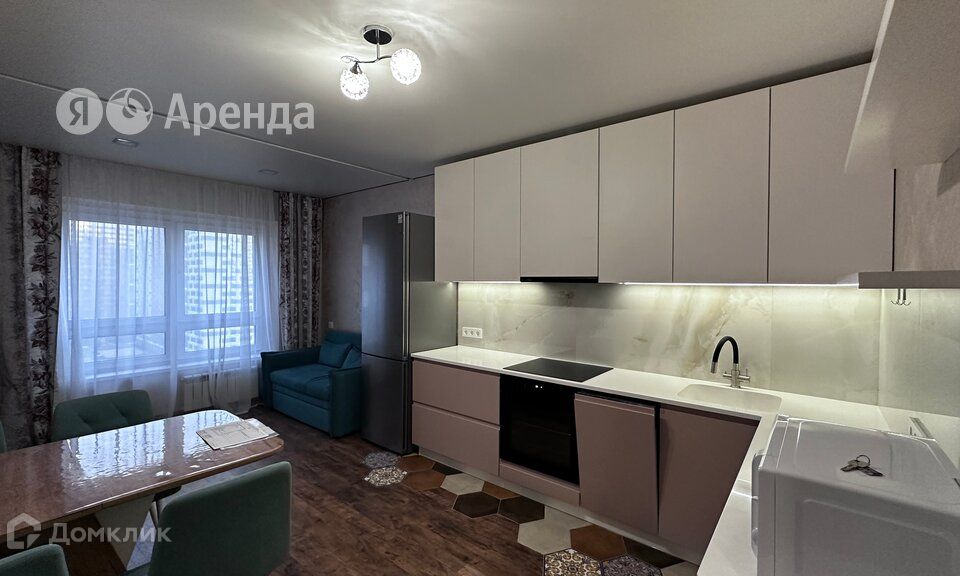 Сдаётся 2-комнатная квартира, 57 м²