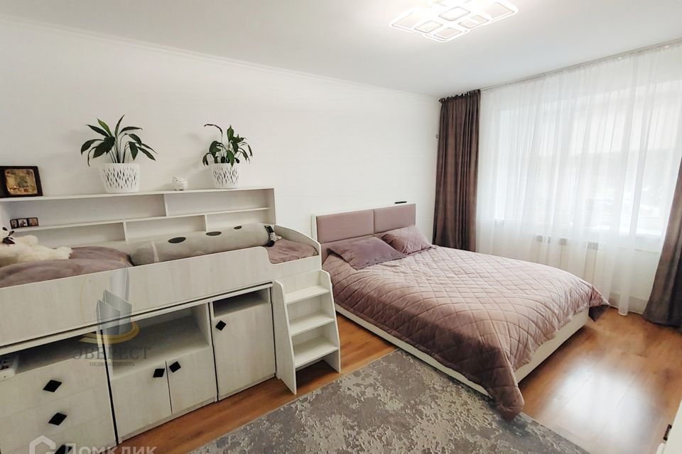 Продаётся 2-комнатная квартира, 70 м²