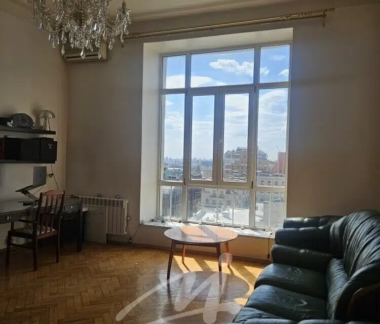 Продаётся 1-комнатная квартира, 49 м²