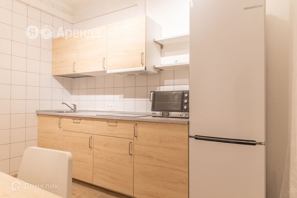 Сдаётся 2-комнатная квартира, 63 м²