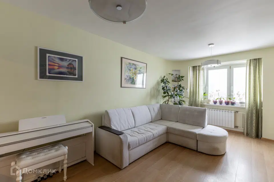 Продаётся 4-комнатная квартира, 104.3 м²