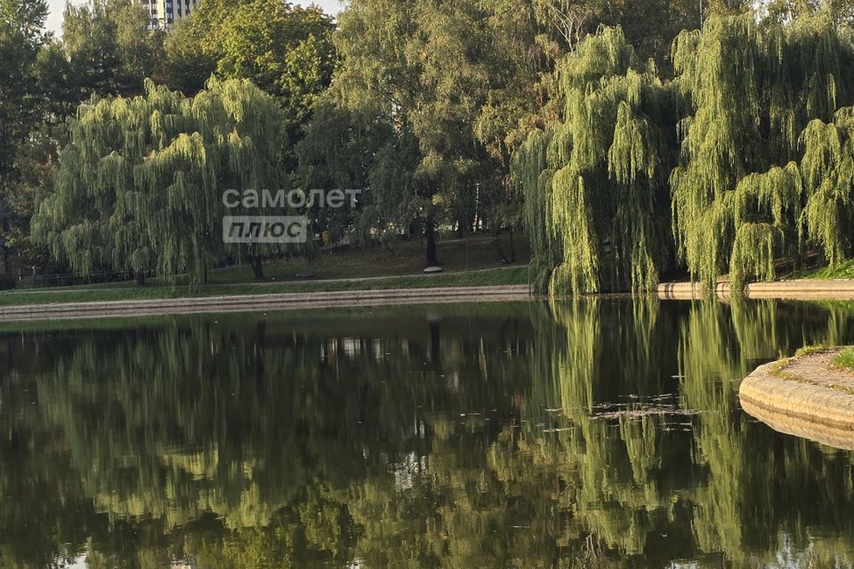 Продаётся 1-комнатная квартира, 42 м²