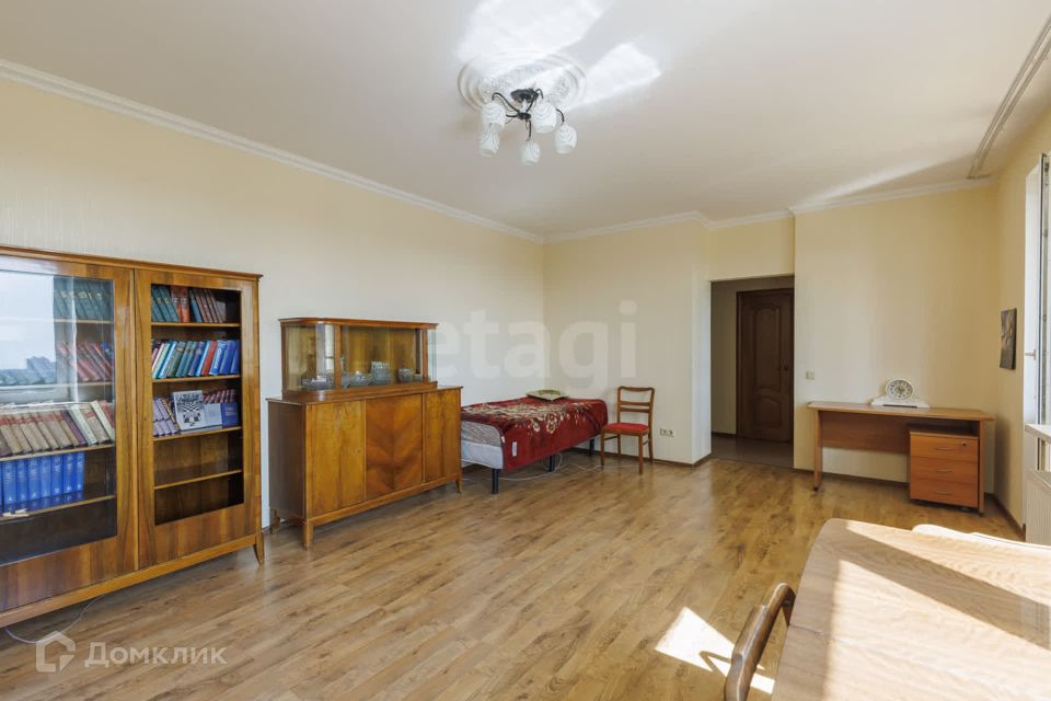 Продаётся 1-комнатная квартира, 51.9 м²