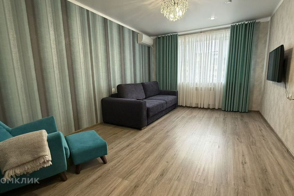 Сдаётся 1-комнатная квартира, 38 м²