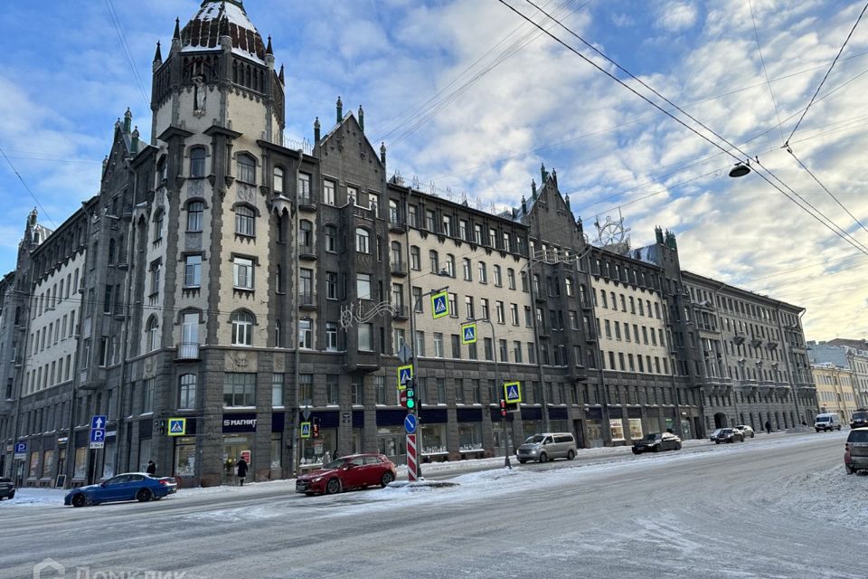 Продаётся 6-комнатная квартира, 159.4 м²