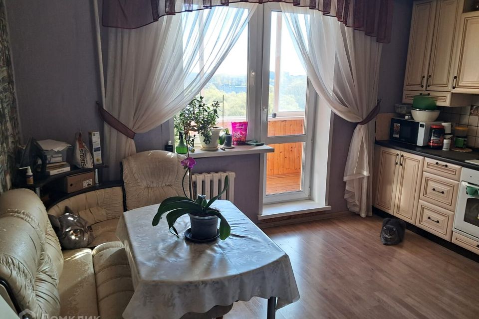 Продаётся 2-комнатная квартира, 60.5 м²