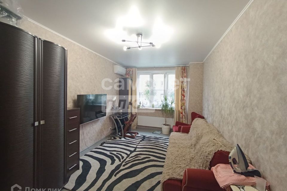 Продаётся 1-комнатная квартира, 41.2 м²
