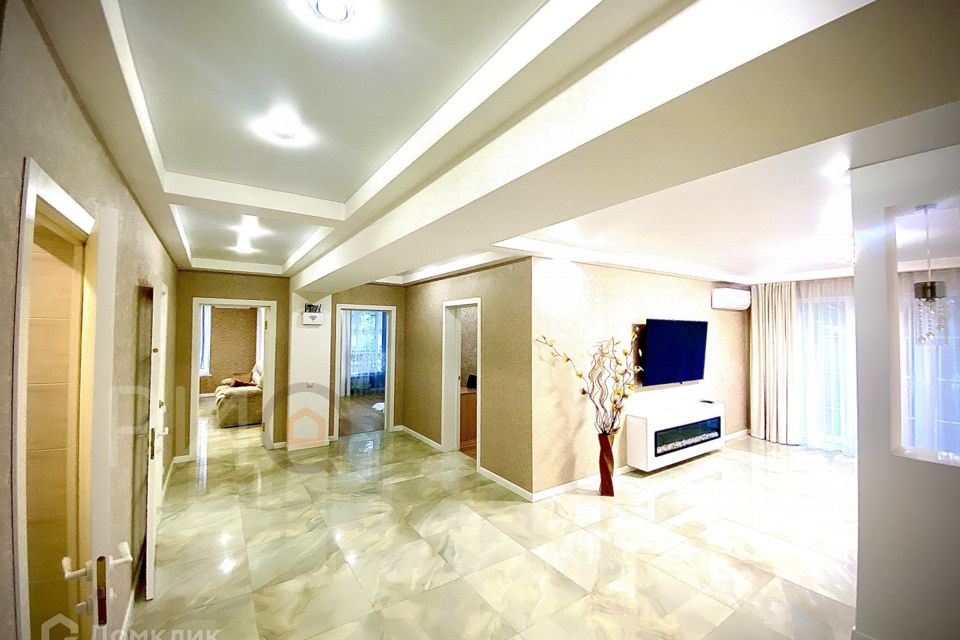 Сдаётся 3-комнатная квартира, 104 м²