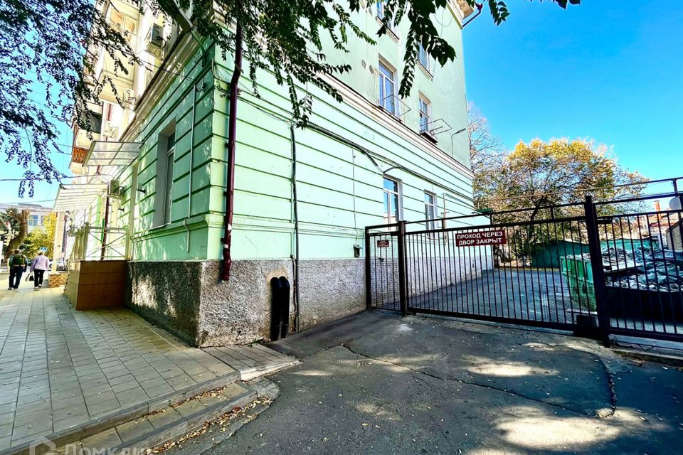 Продаётся 3-комнатная квартира, 90 м²