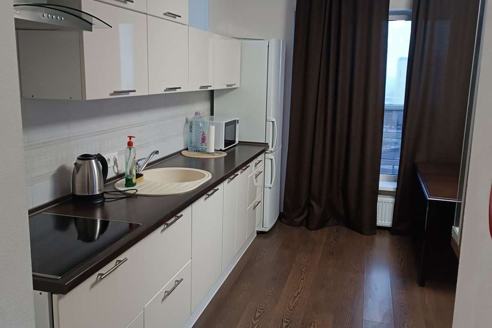 Сдаётся 1-комнатная квартира, 49.8 м²