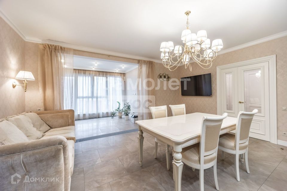 Продаётся 4-комнатная квартира, 115 м²
