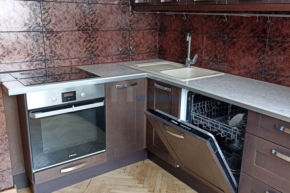 Сдаётся 2-комнатная квартира, 56 м²