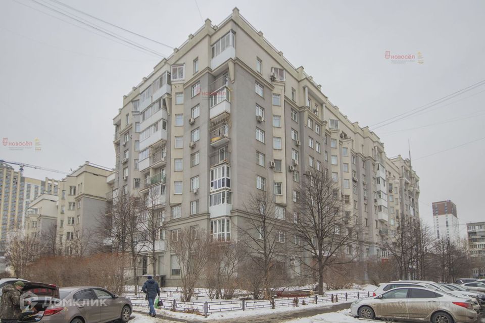 Продаётся 1-комнатная квартира, 55 м²