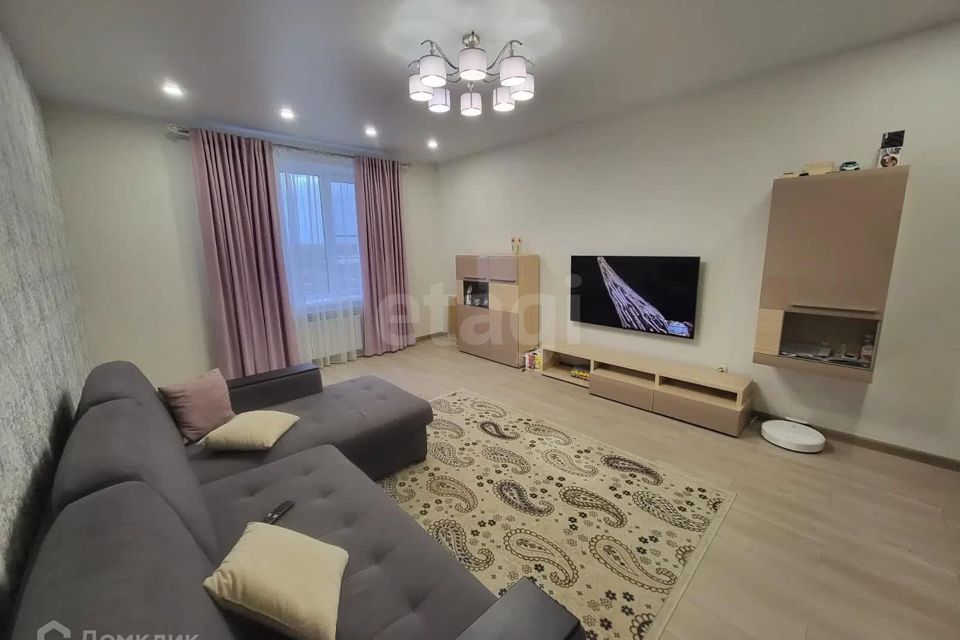 Продаётся 2-комнатная квартира, 67.2 м²