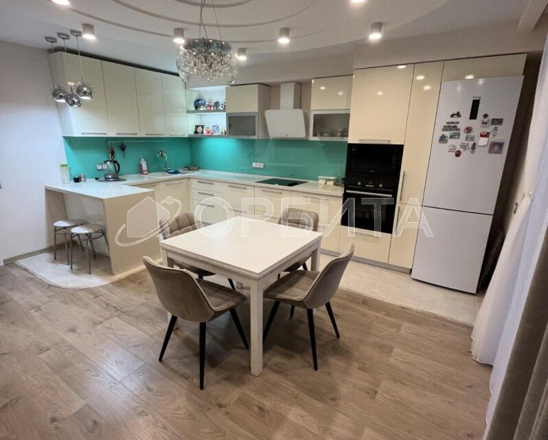 Продаётся 2-комнатная квартира, 76.8 м²