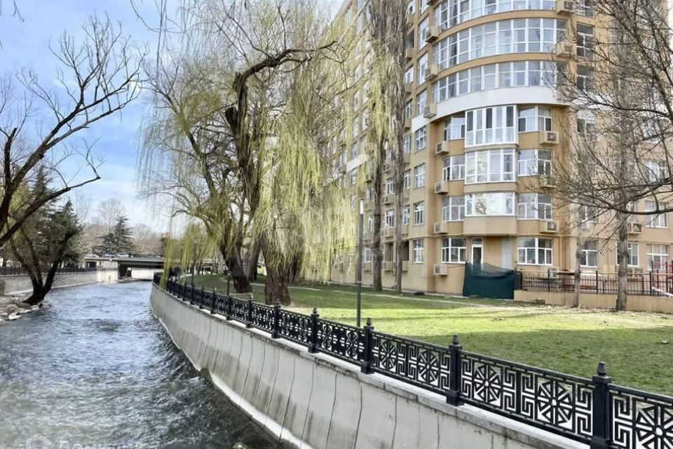 Сдаётся 1-комнатная квартира, 40 м²