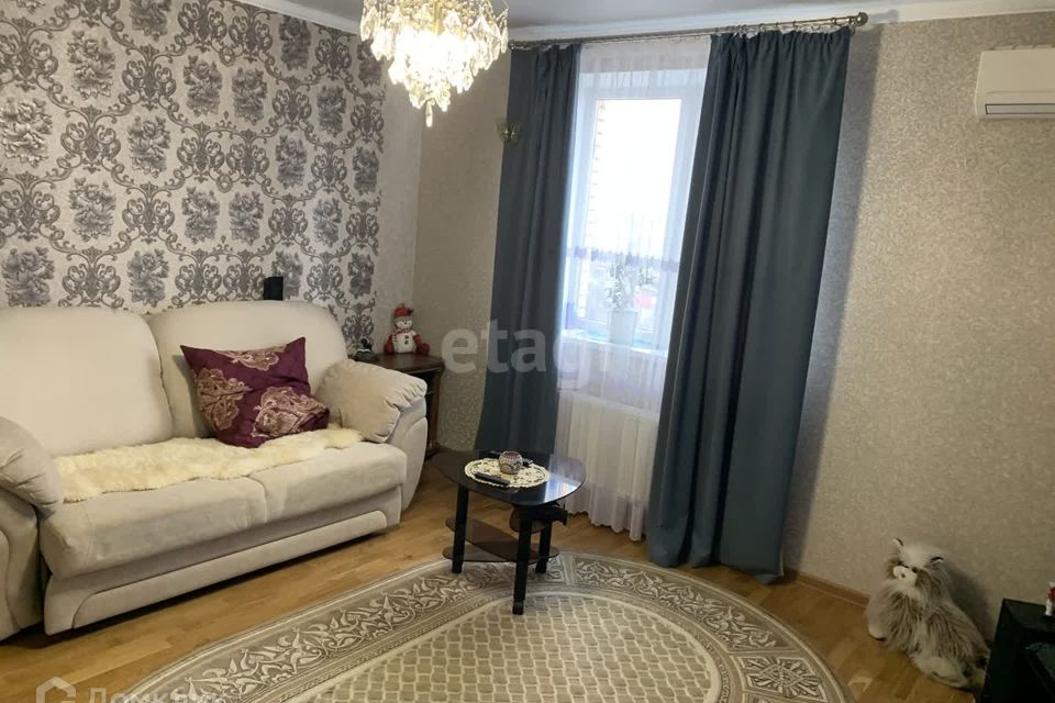 Продаётся 2-комнатная квартира, 58.3 м²
