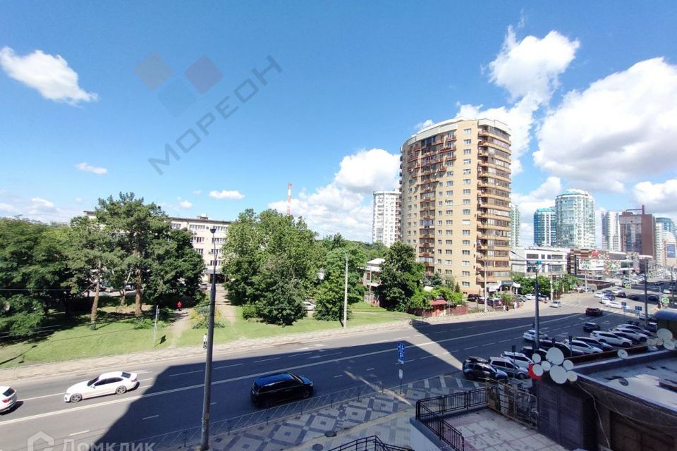 Продаётся 2-комнатная квартира, 73.8 м²