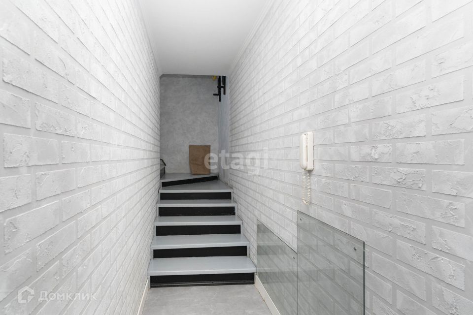 Продаётся 5-комнатная квартира, 140.6 м²