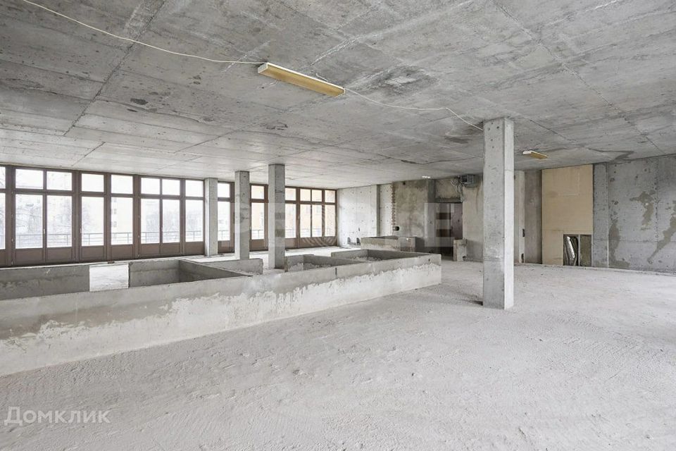 Продаётся 5-комнатная квартира, 255.6 м²