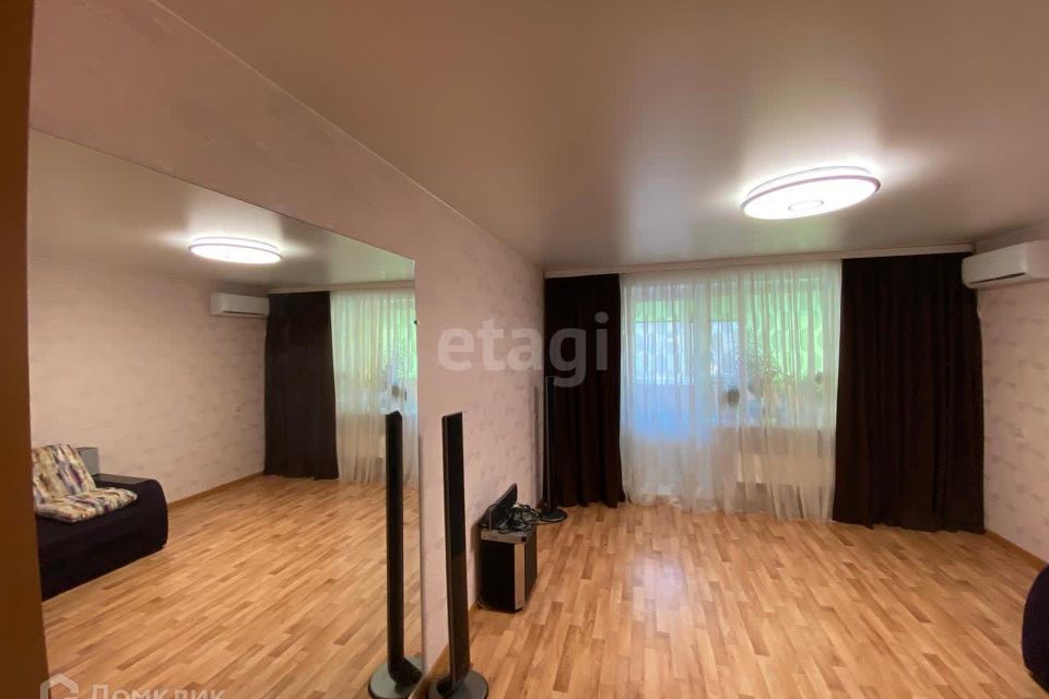 Продаётся 3-комнатная квартира, 70 м²