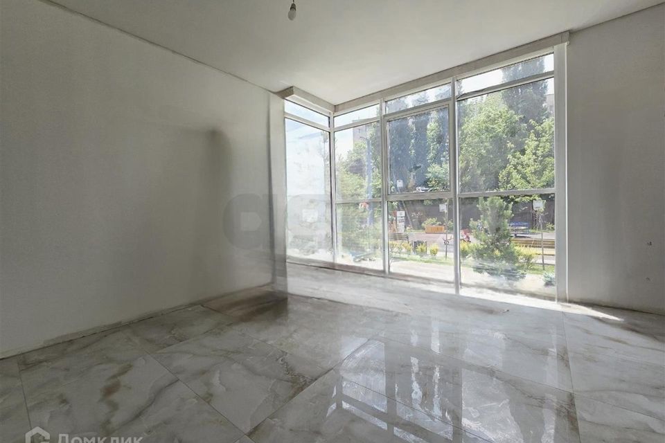 Продаётся 2-комнатная квартира, 72 м²
