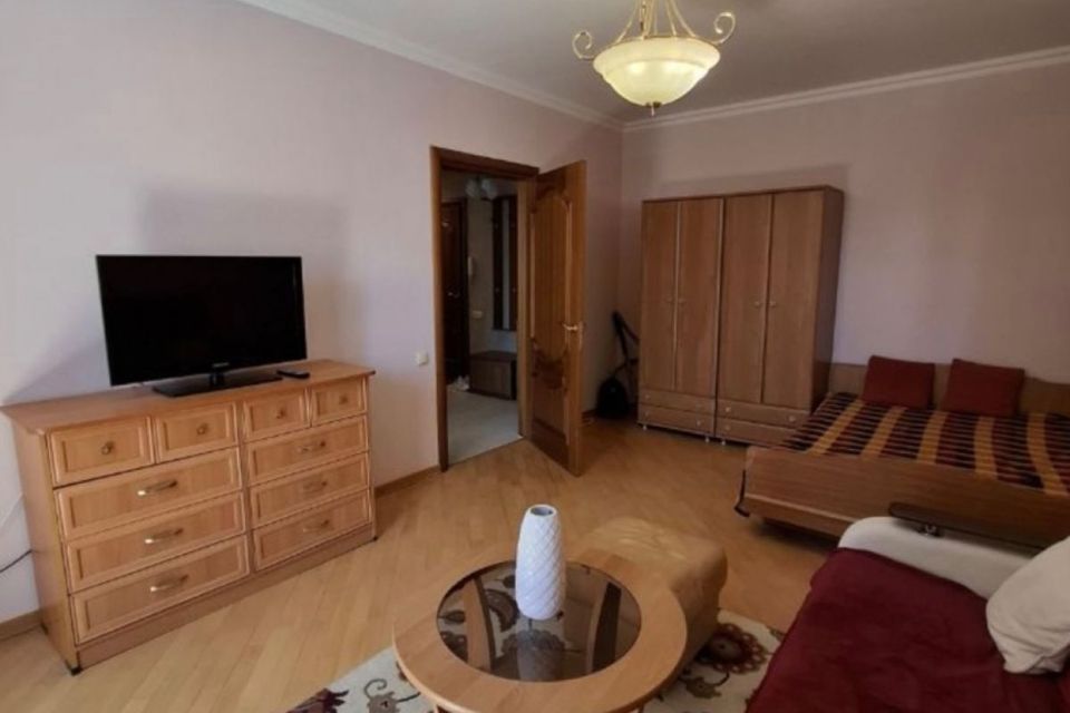 Сдаётся 1-комнатная квартира, 38 м²