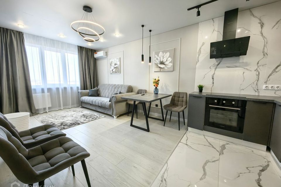 Продаётся 2-комнатная квартира, 55.8 м²